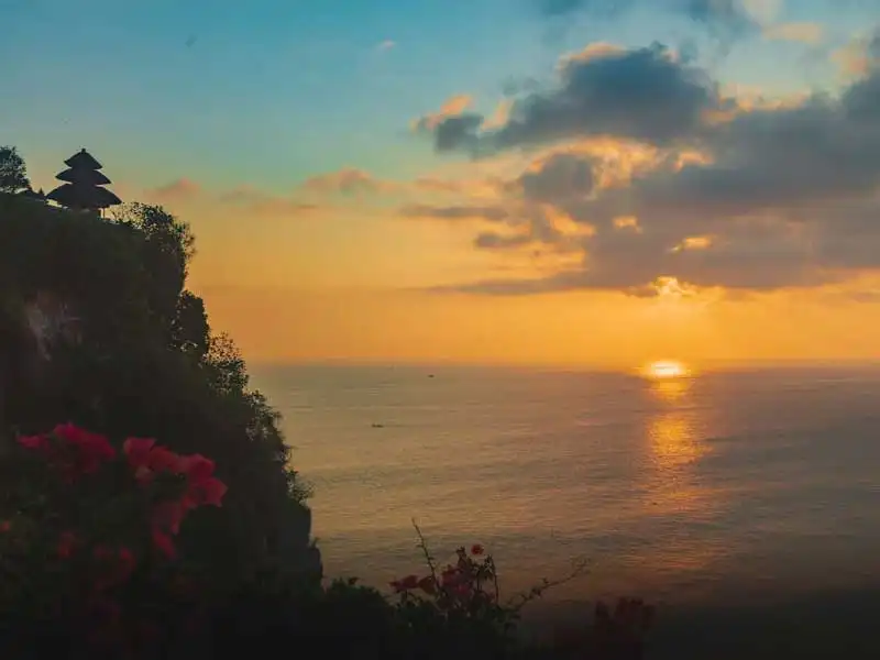uluwatu temple