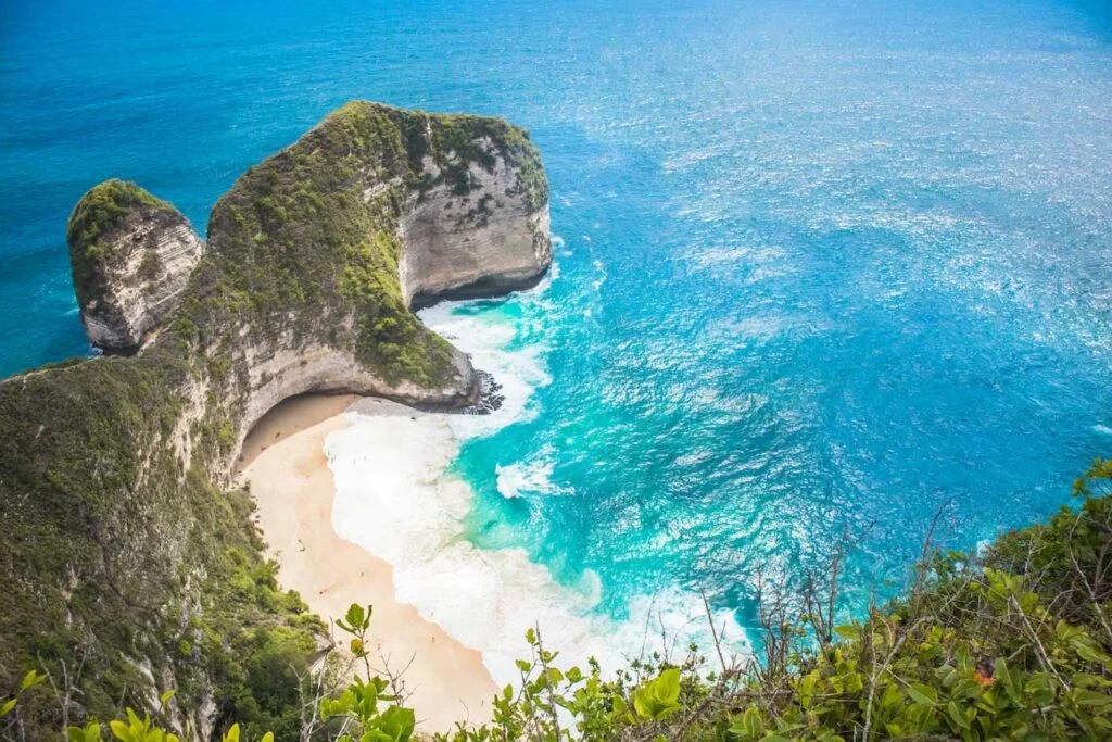 kelingking beach nusa penida - get bali tour