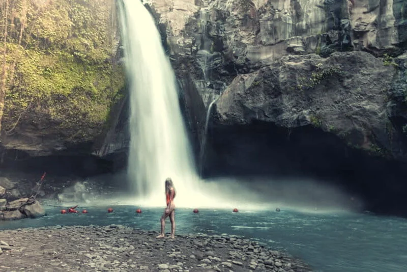 tegenungan waterfall